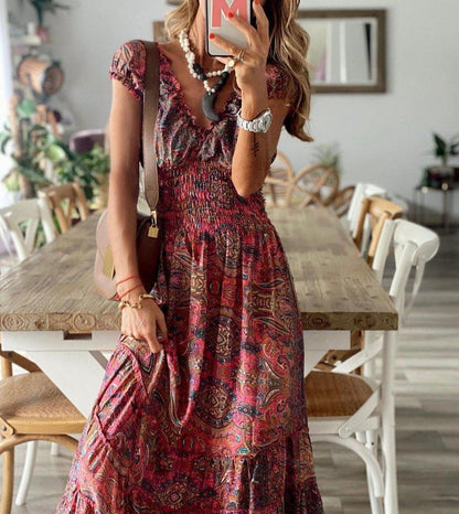 Sophisticated Dress with a Clean Classic Look