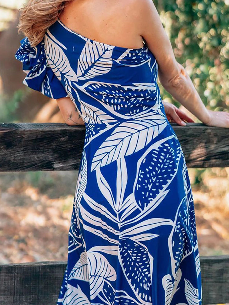 Gracefully Styled Garment for Any Occasion