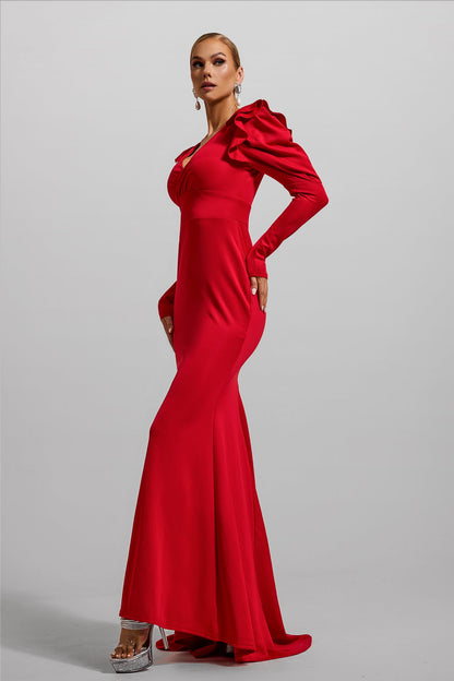 Beautifully Finished Dress in a Timeless Design