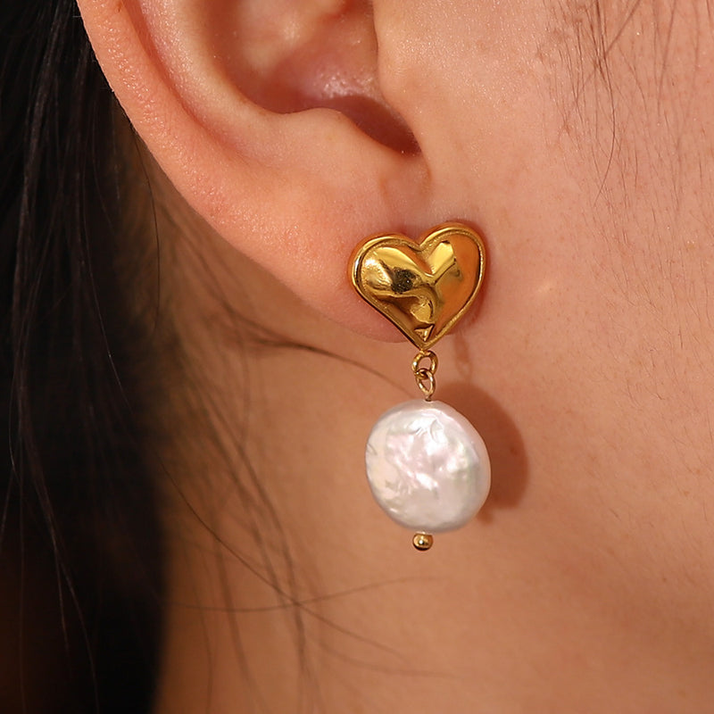 Romantic Pearl Earring for Special Moments