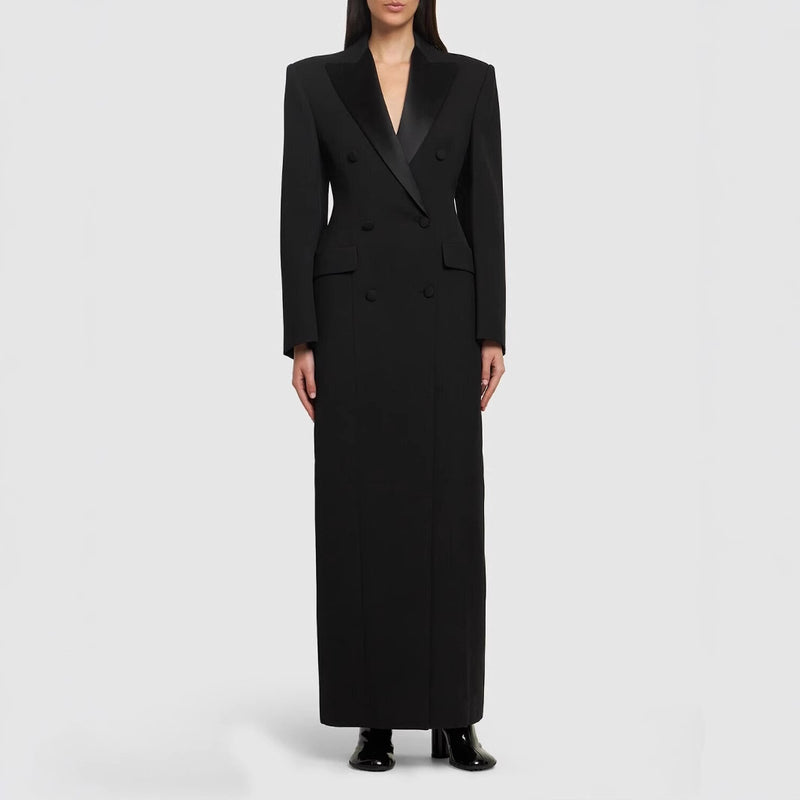 A Vintage Style Coat with Delicate Timeless Details