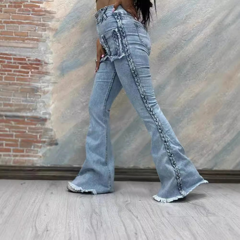 Effortlessly Elegant Pants with a Timeless Design