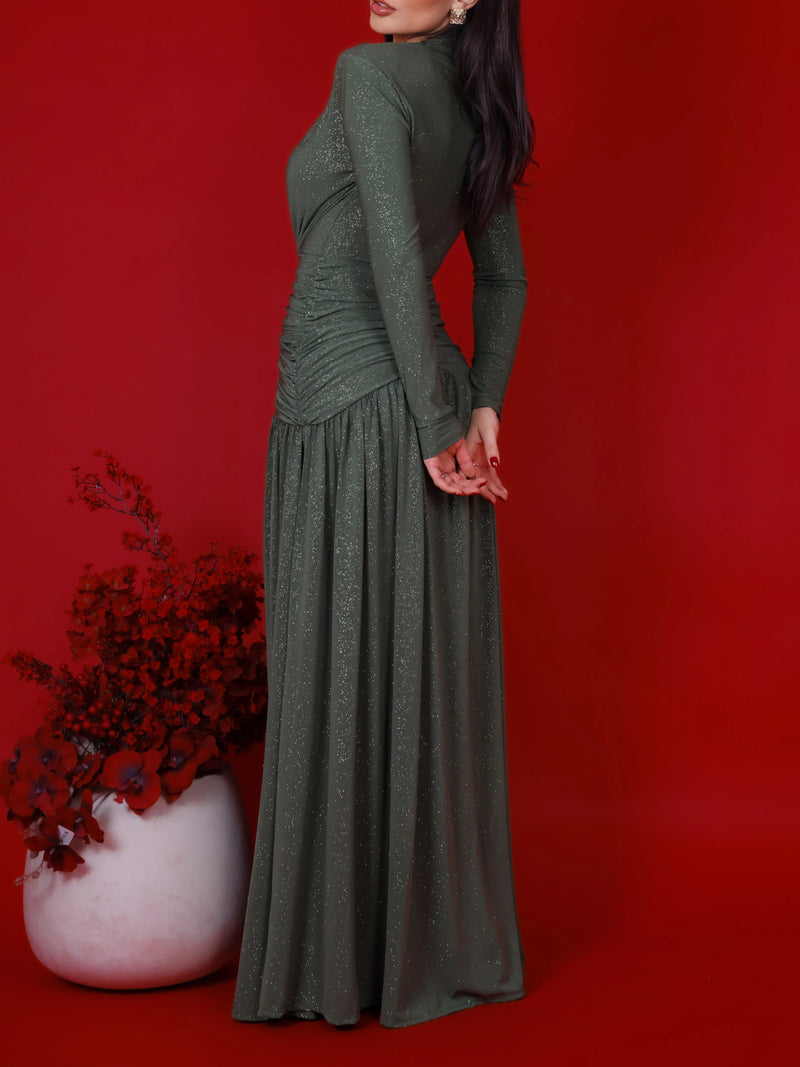 Classic Vintage Dress with a Flattering Fit