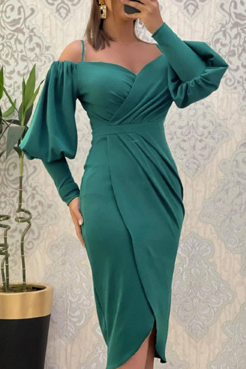 Well Tailored Dress with a Graceful Silhouette