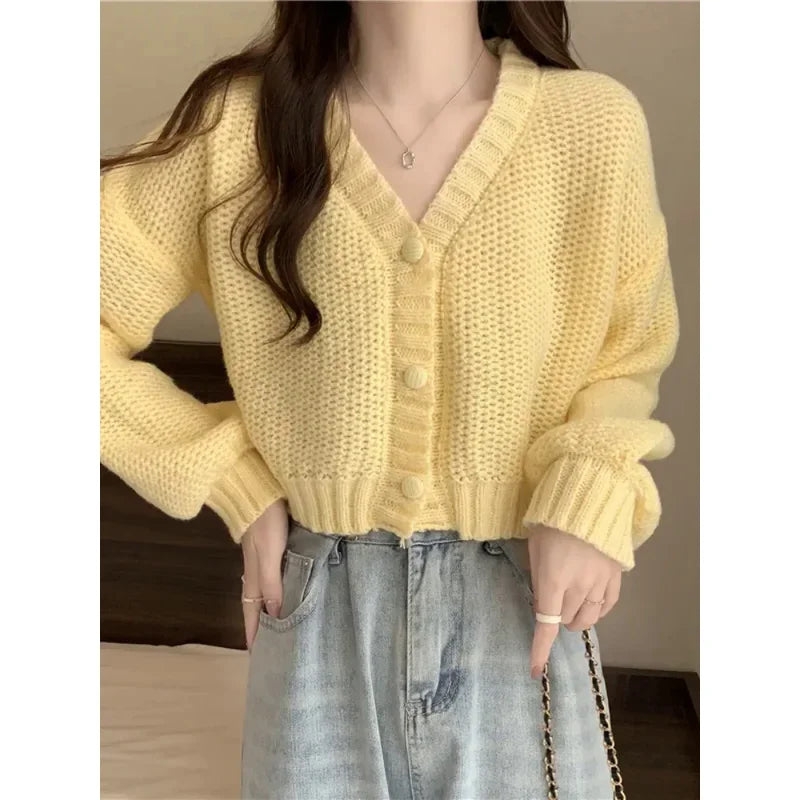 Gracefully Styled Cardigan for Any Occasion