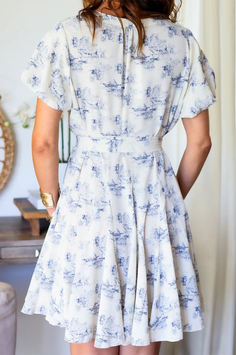 Gracefully Styled Dress for Any Occasion