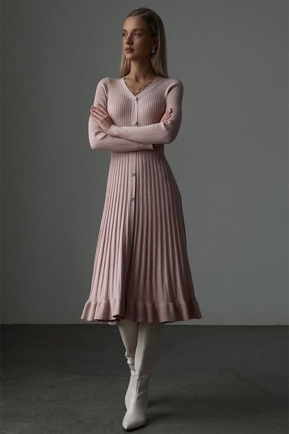 Classic Vintage Dress with a Flattering Fit