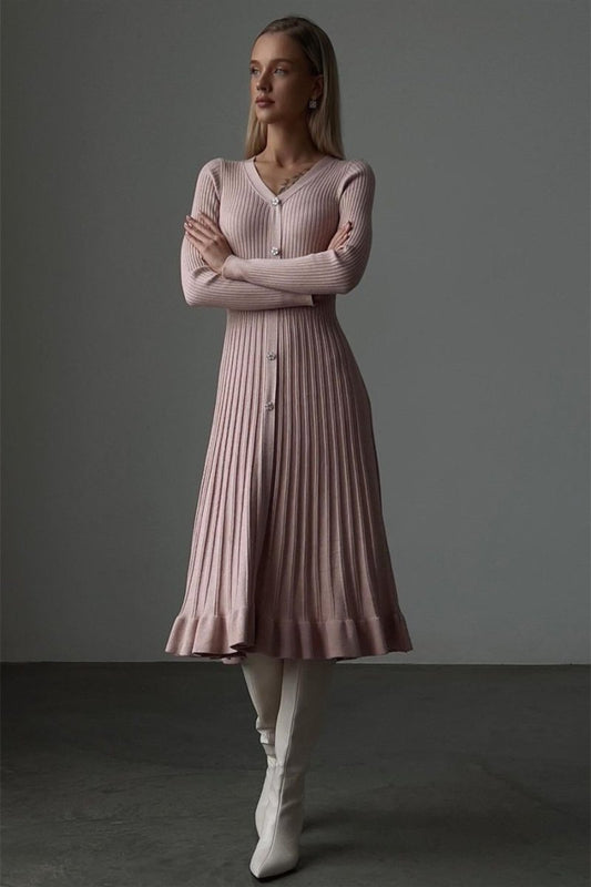 Classic Vintage Dress with a Flattering Fit