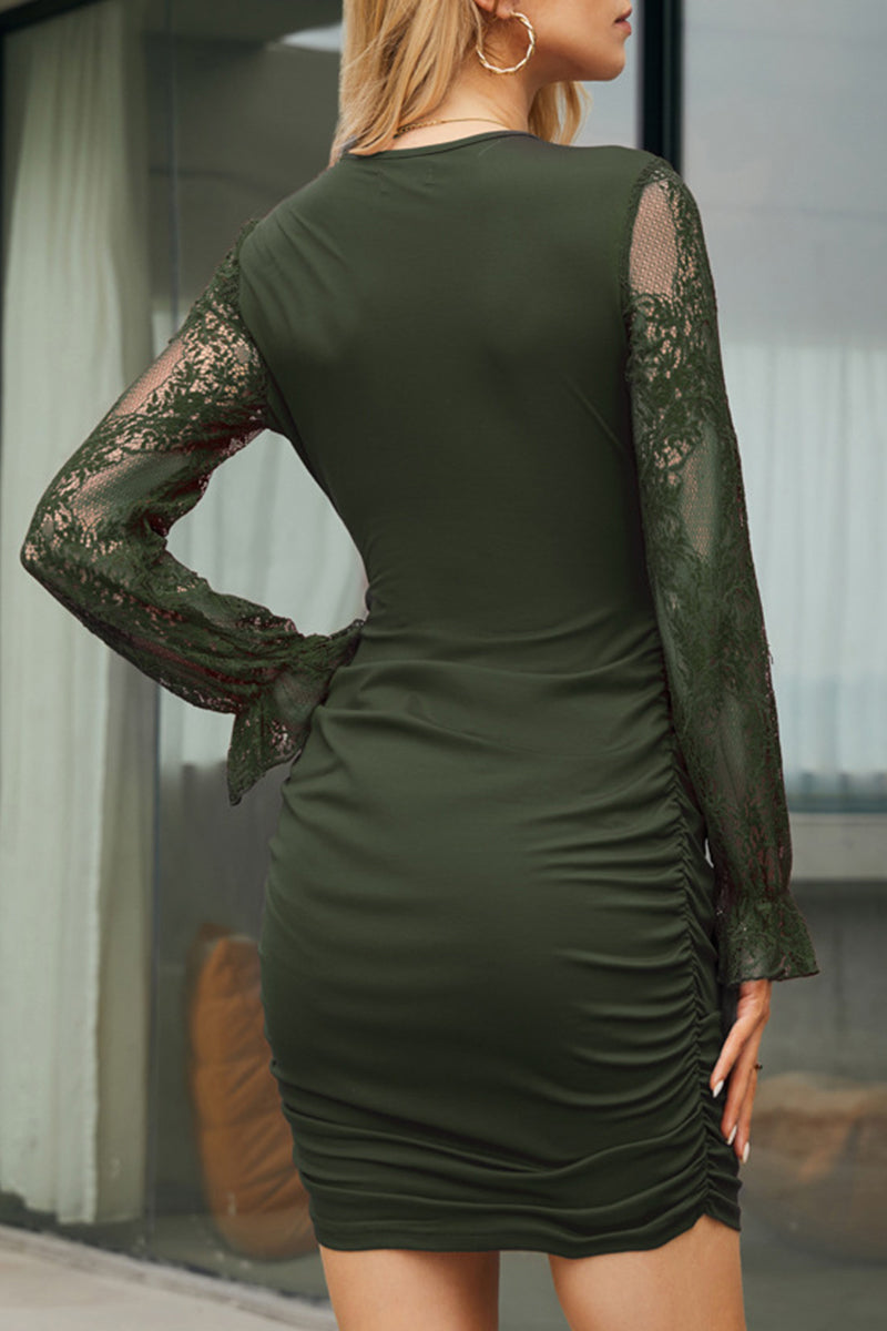 Effortlessly Elegant Dress with a Timeless Design