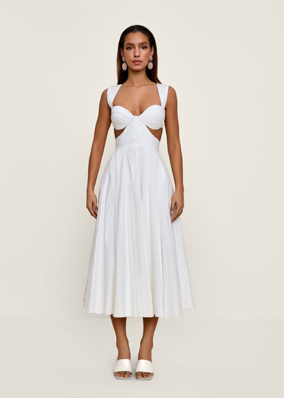 Effortlessly Elegant Dress with a Timeless Design