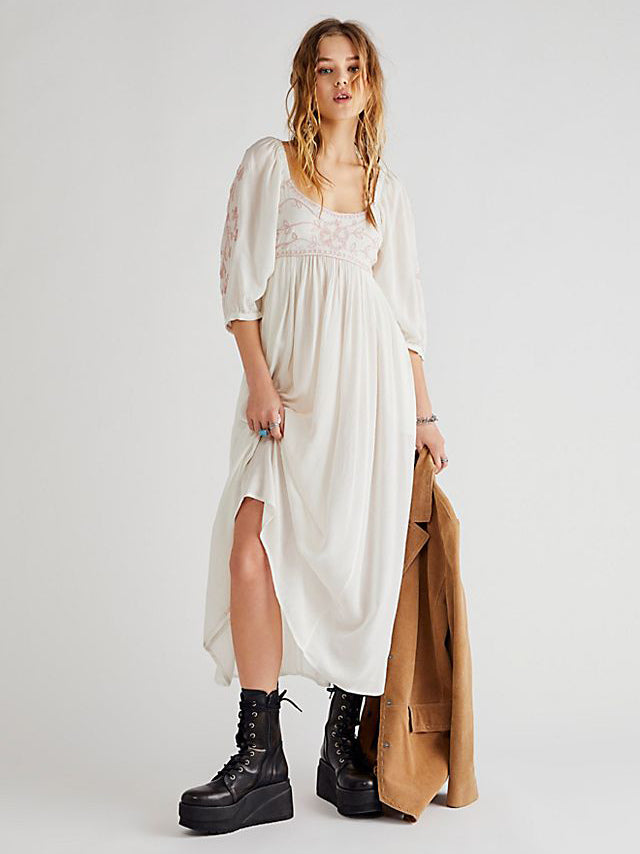 Beautifully Finished Dress in a Timeless Design