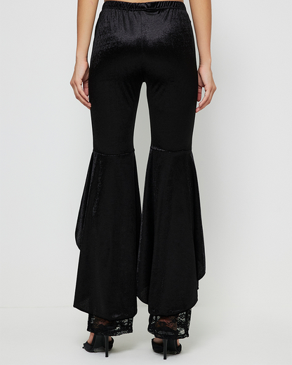 Effortlessly Elegant Pants with a Timeless Design