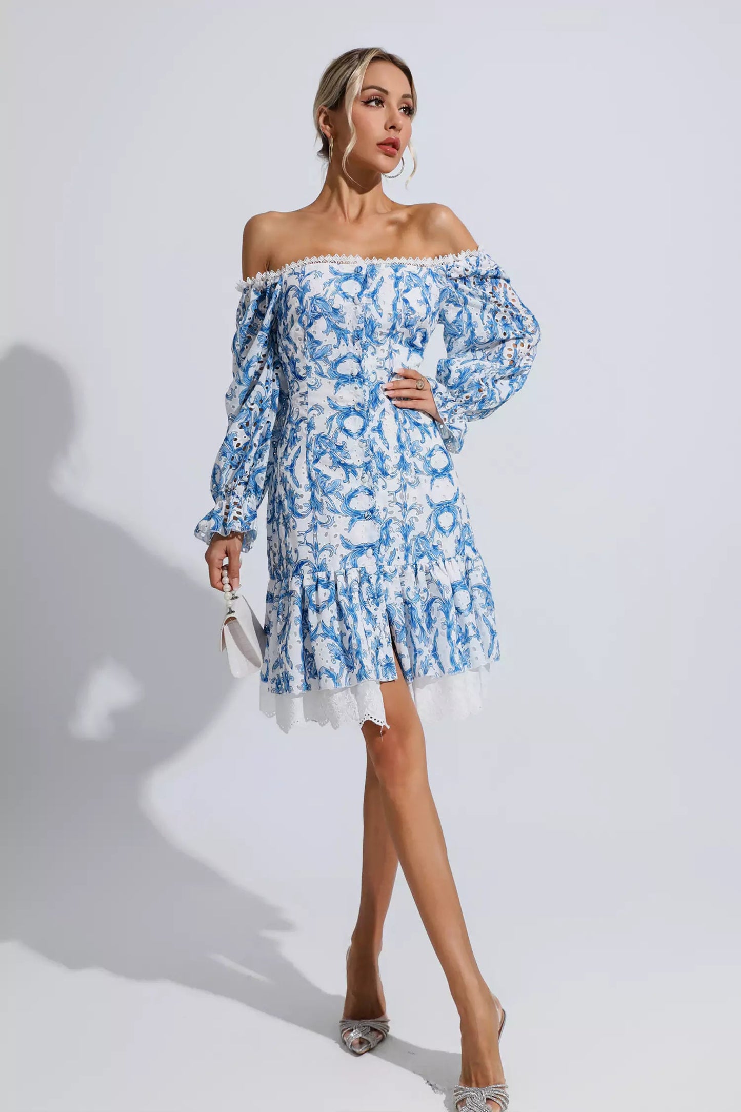 Well Tailored Dress with a Graceful Silhouette