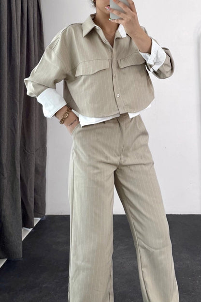 Classic Vintage Pants with a Flattering Fit