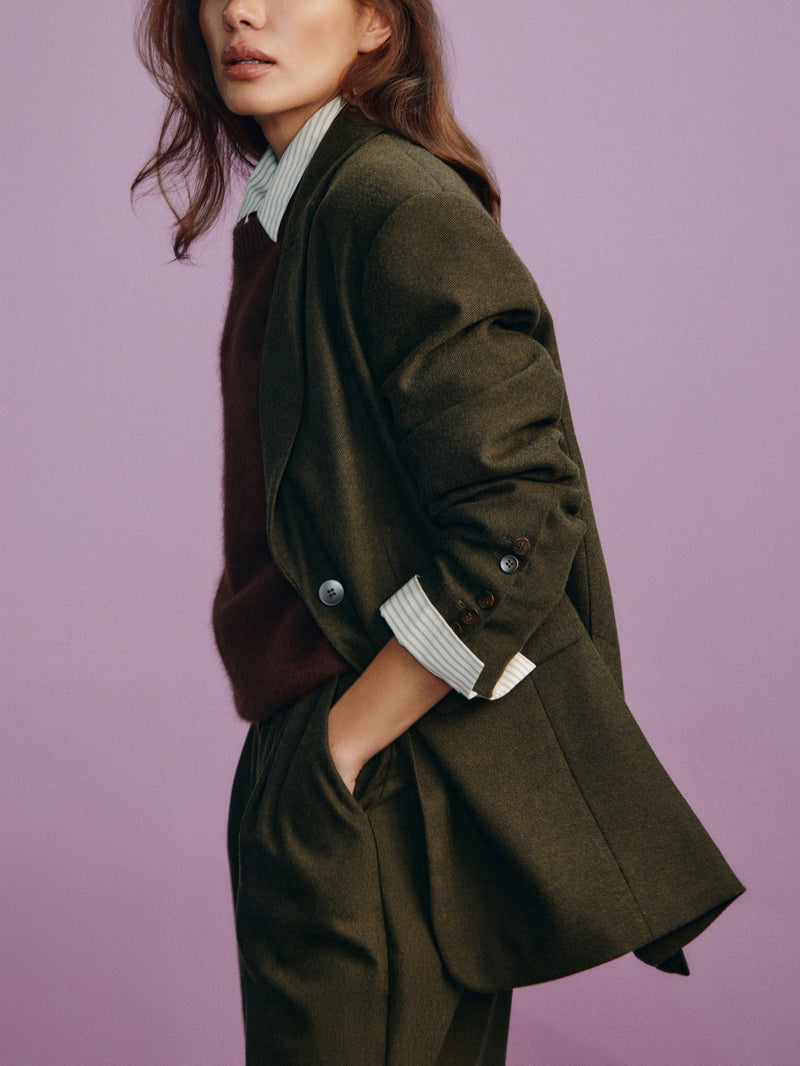 Elegantly Styled Jacket for Everyday Wear