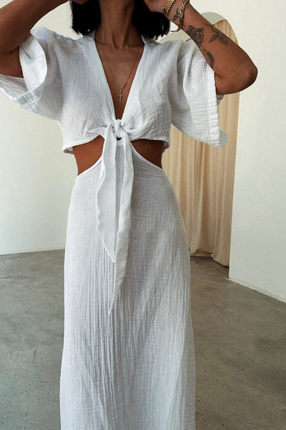 Effortlessly Elegant Dress with a Timeless Design