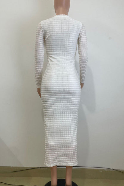Effortlessly Elegant Dress with a Timeless Design