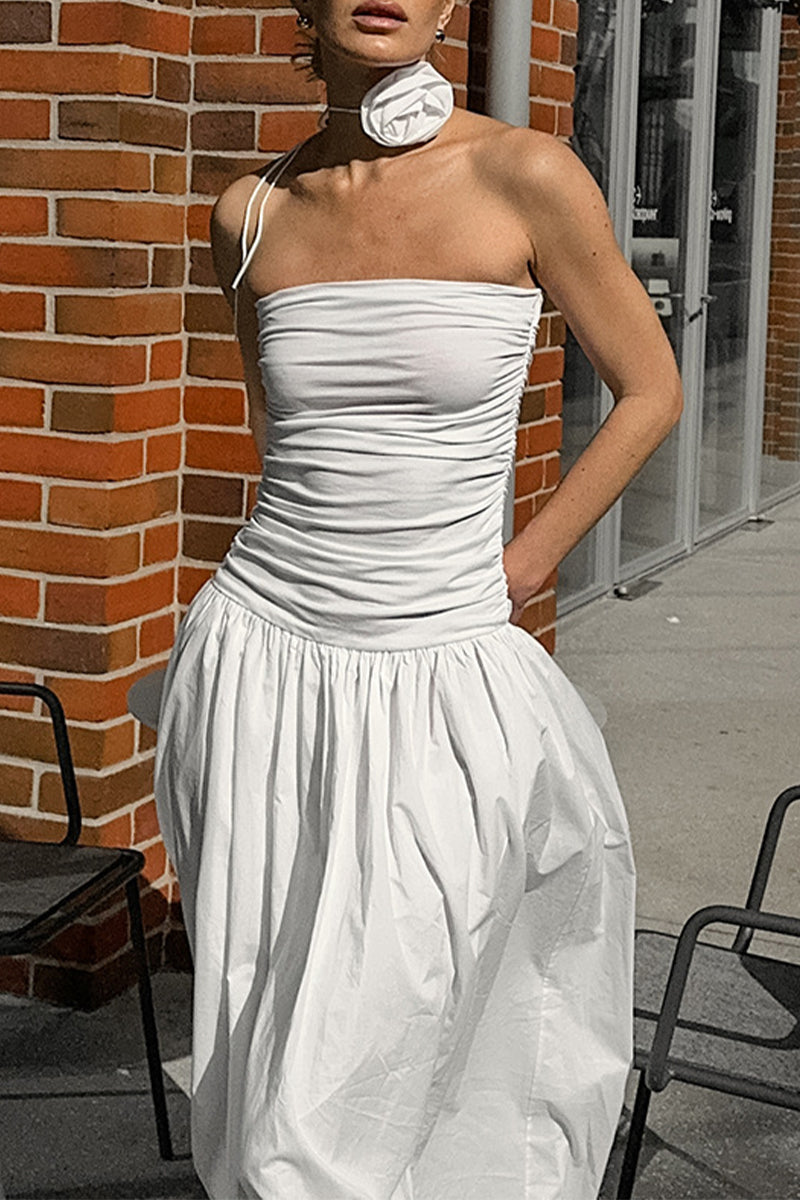 Beautifully Finished Dress in a Timeless Design