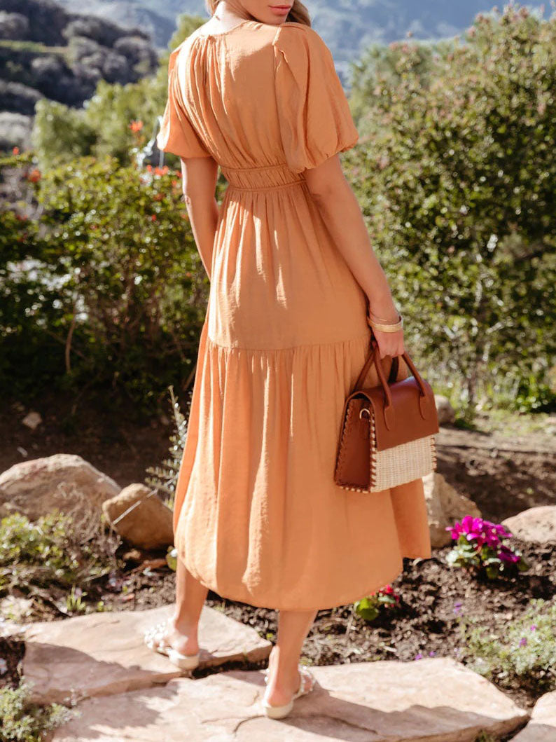 Well Tailored Dress with a Graceful Silhouette