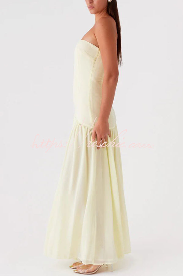 Sophisticated Dress with a Clean Classic Look