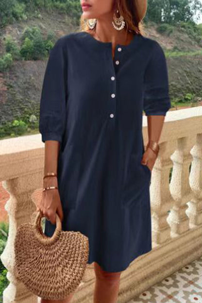 Beautifully Finished Dress in a Timeless Design