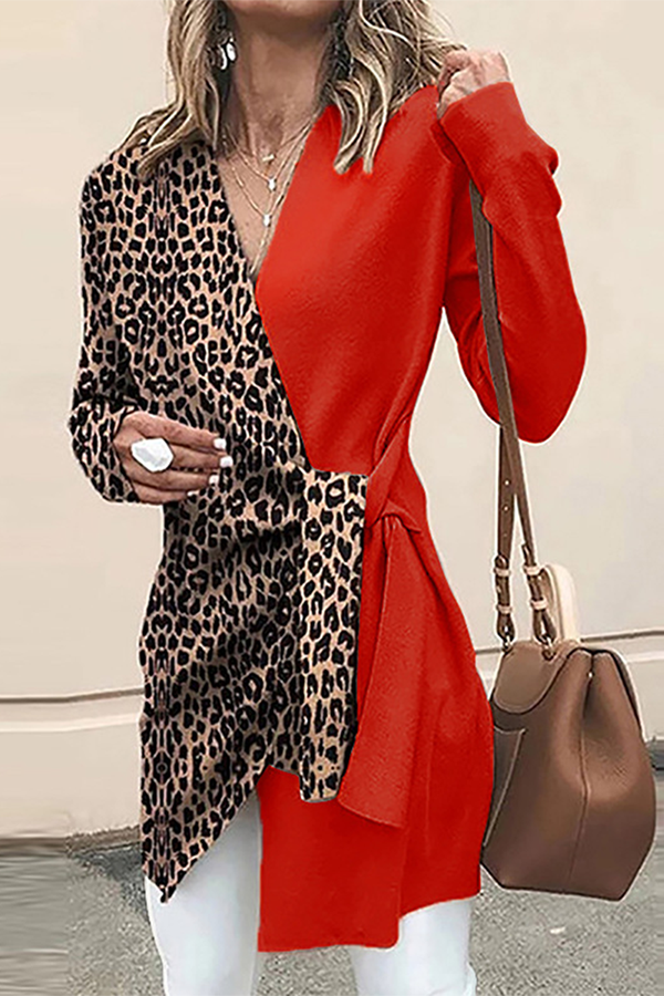 Effortlessly Elegant Garment with a Timeless Design