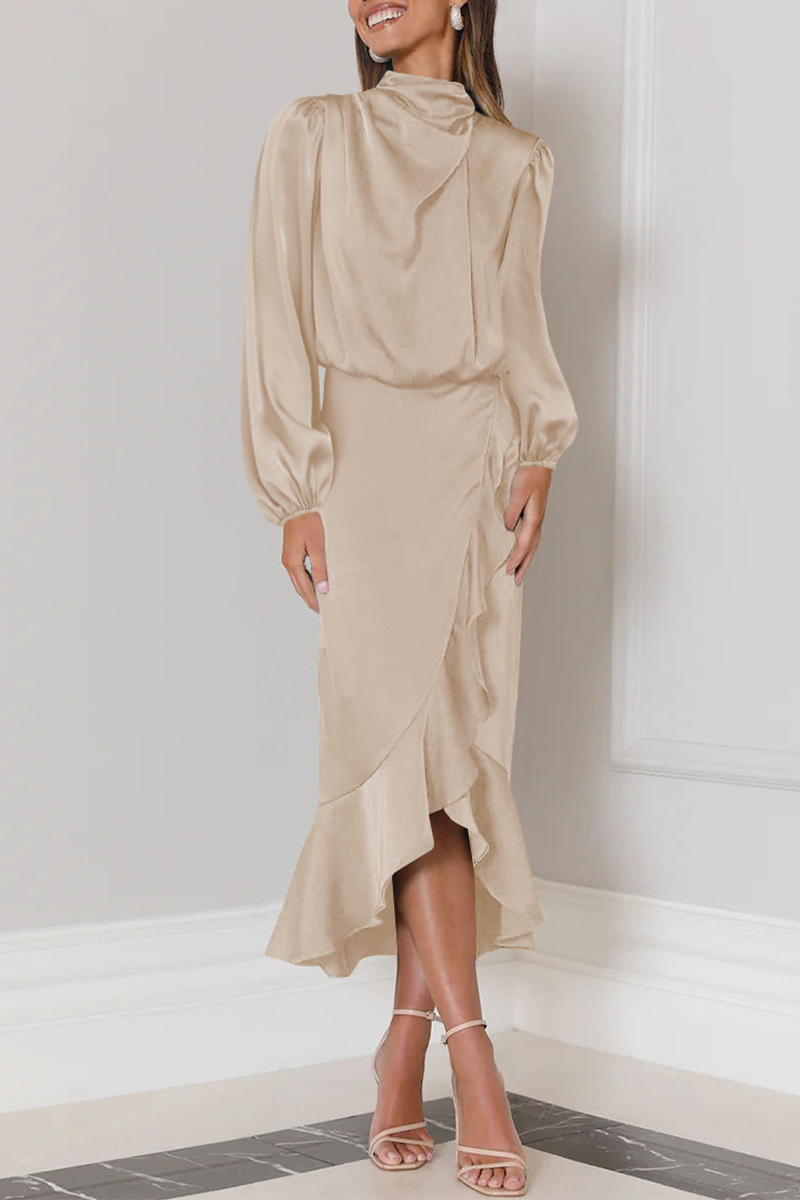 Beautifully Finished Dress in a Timeless Design