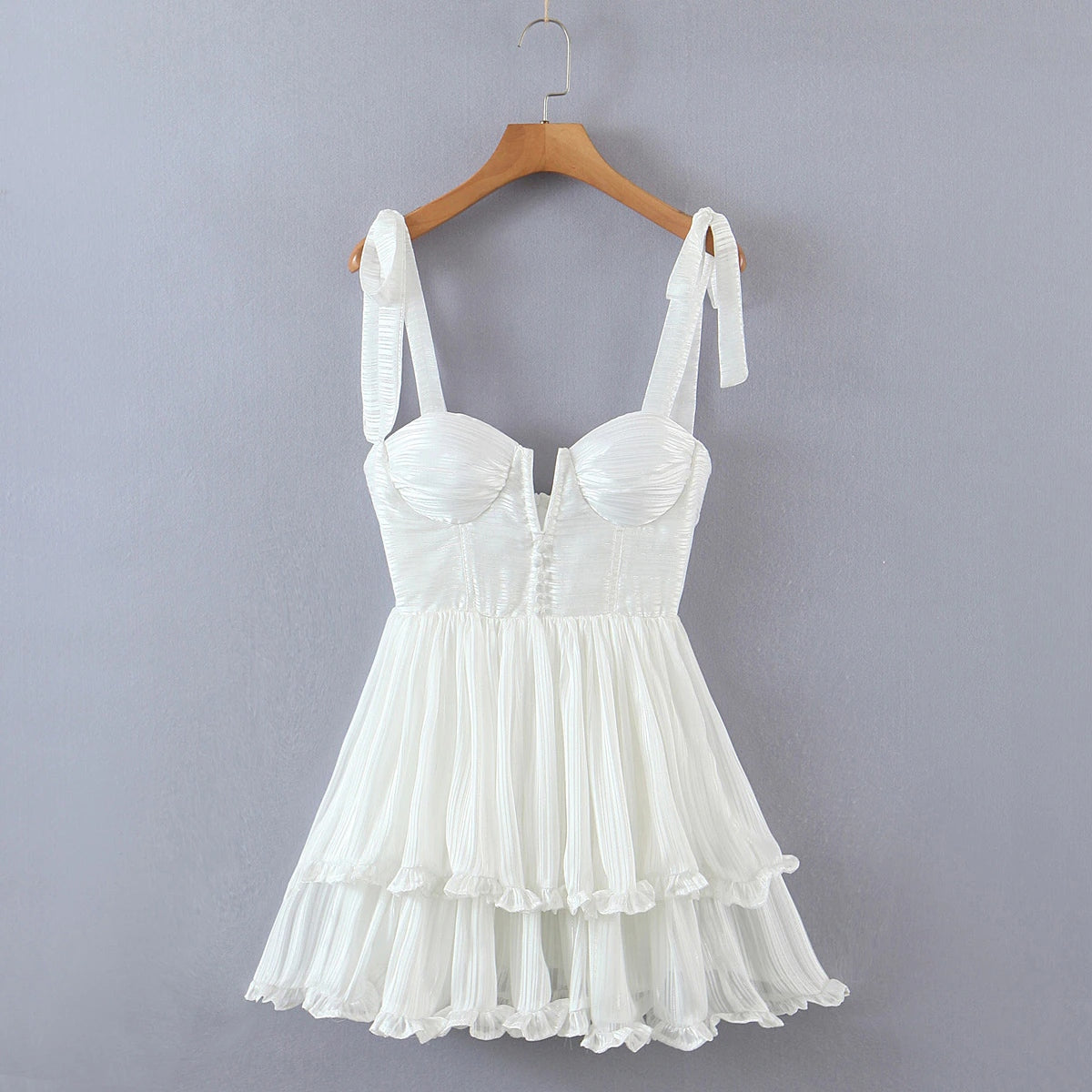 Effortlessly Elegant Dress with a Timeless Design