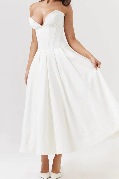 Beautifully Crafted Dress in a Classic Style