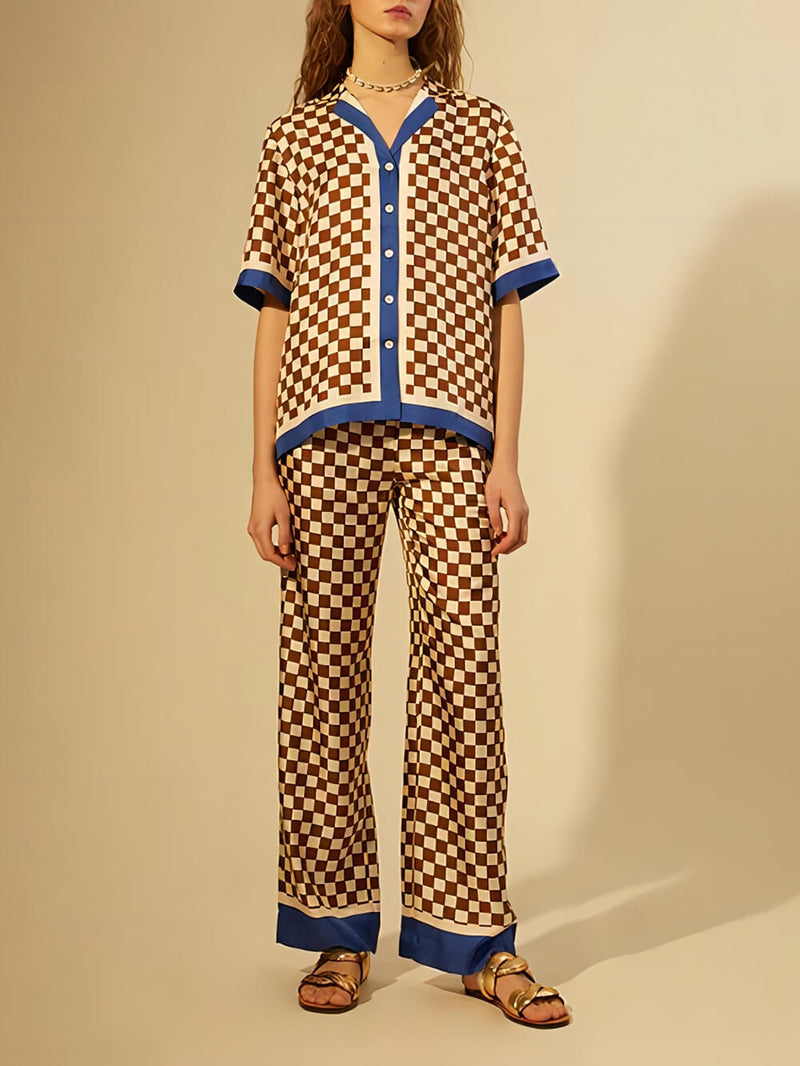 Well Tailored Pants with a Graceful Silhouette