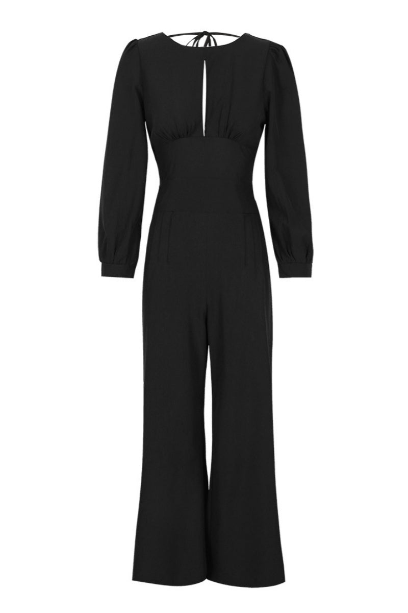 Sophisticated Garment with a Clean Classic Look