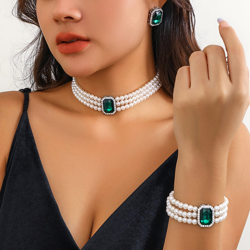 Charming Pearl Necklace for Any Occasion