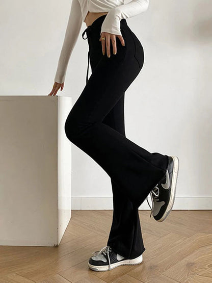 Classic Vintage Pants with a Flattering Fit