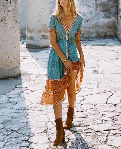 Beautifully Finished Dress in a Timeless Design