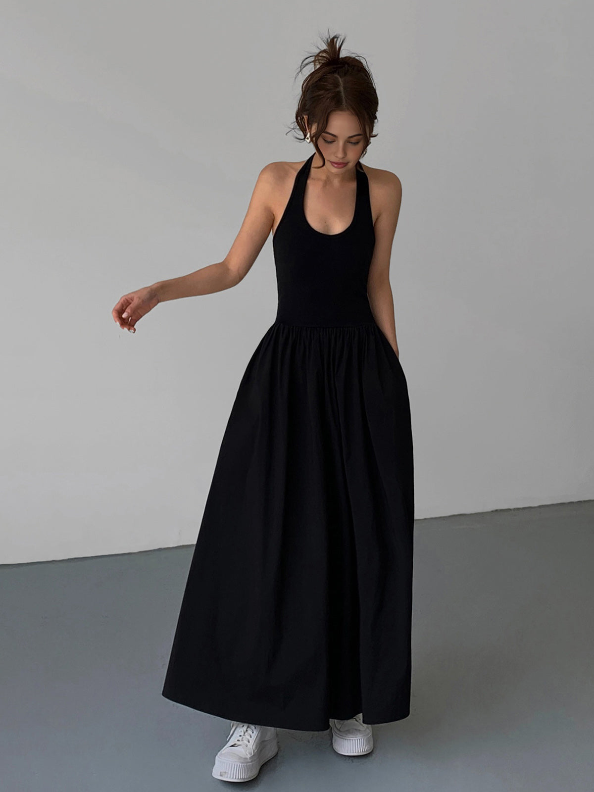 Sophisticated Dress with a Clean Classic Look
