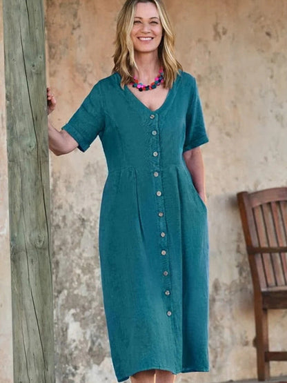 Sophisticated Dress with a Clean Classic Look