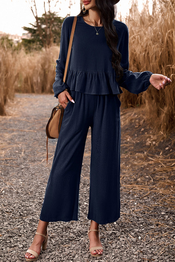 Sophisticated Trousers with a Clean Classic Look