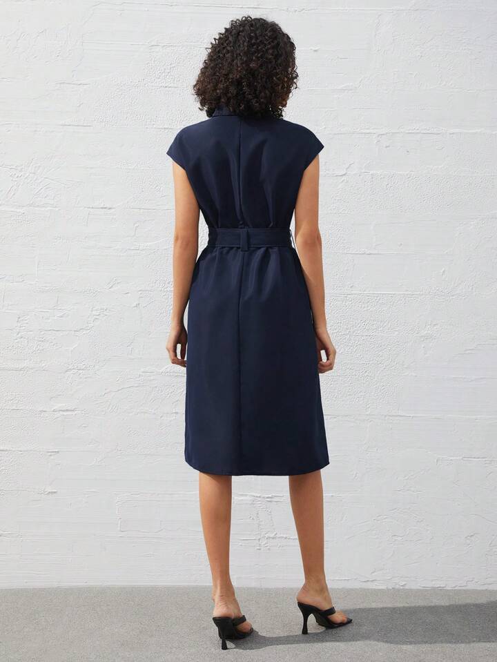 Effortlessly Elegant Dress with a Timeless Design
