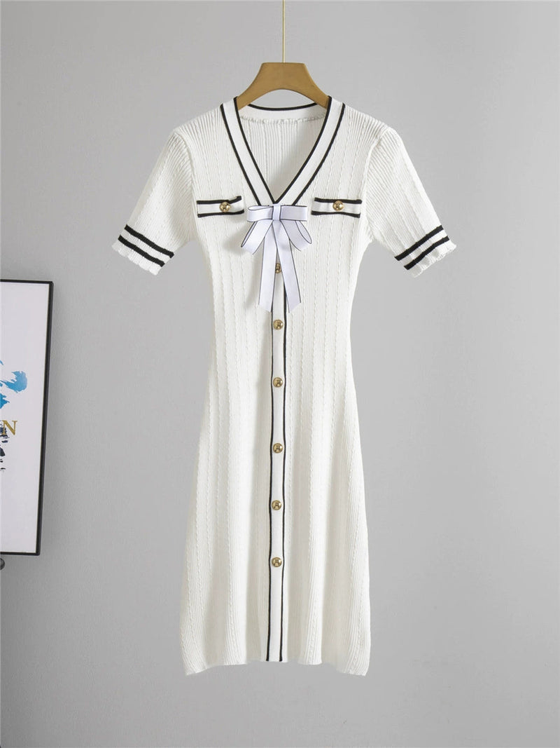 Classic Vintage Dress with a Flattering Fit