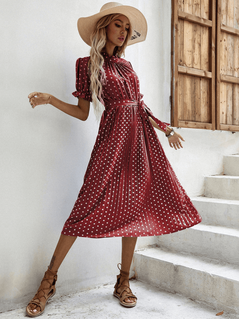 Classic Vintage Dress with a Flattering Fit