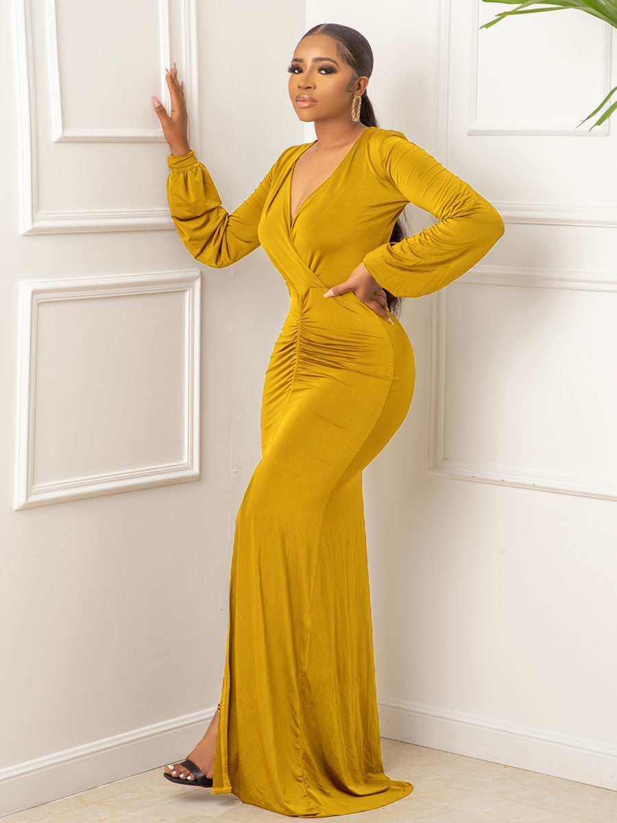 Effortlessly Elegant Dress with a Timeless Design