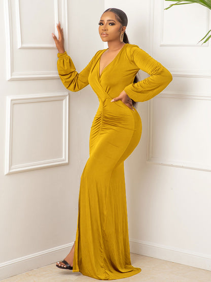 Effortlessly Elegant Dress with a Timeless Design