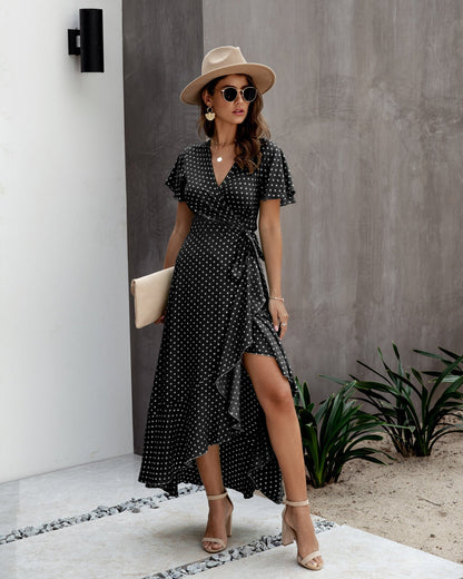 Sophisticated Dress with a Clean Classic Look