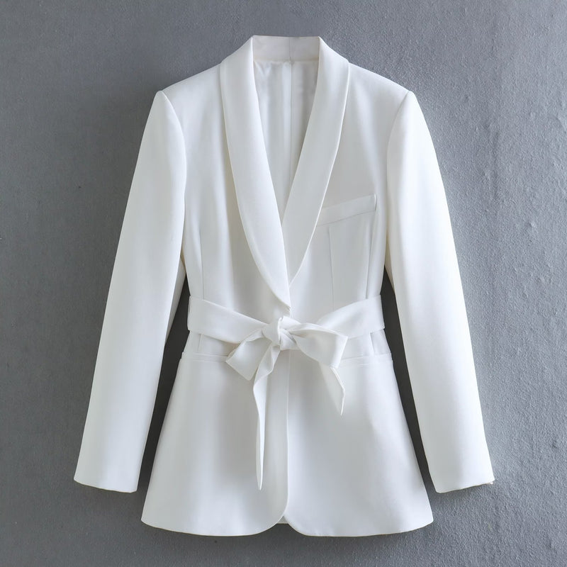 Effortlessly Elegant Pants with a Timeless Design