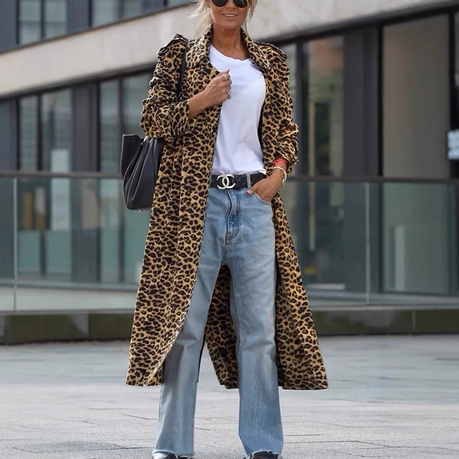Gracefully Styled Coat for Any Occasion