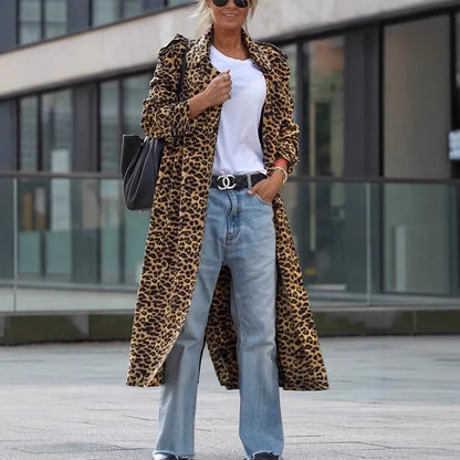 Gracefully Styled Coat for Any Occasion