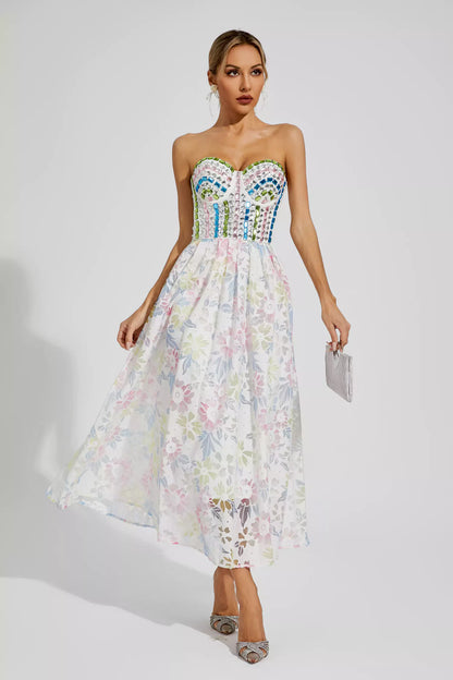 Beautifully Crafted Dress in a Classic Style