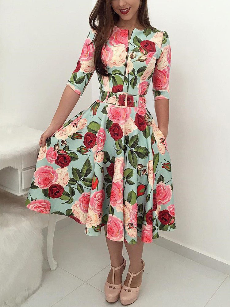 Well Tailored Dress with a Graceful Silhouette