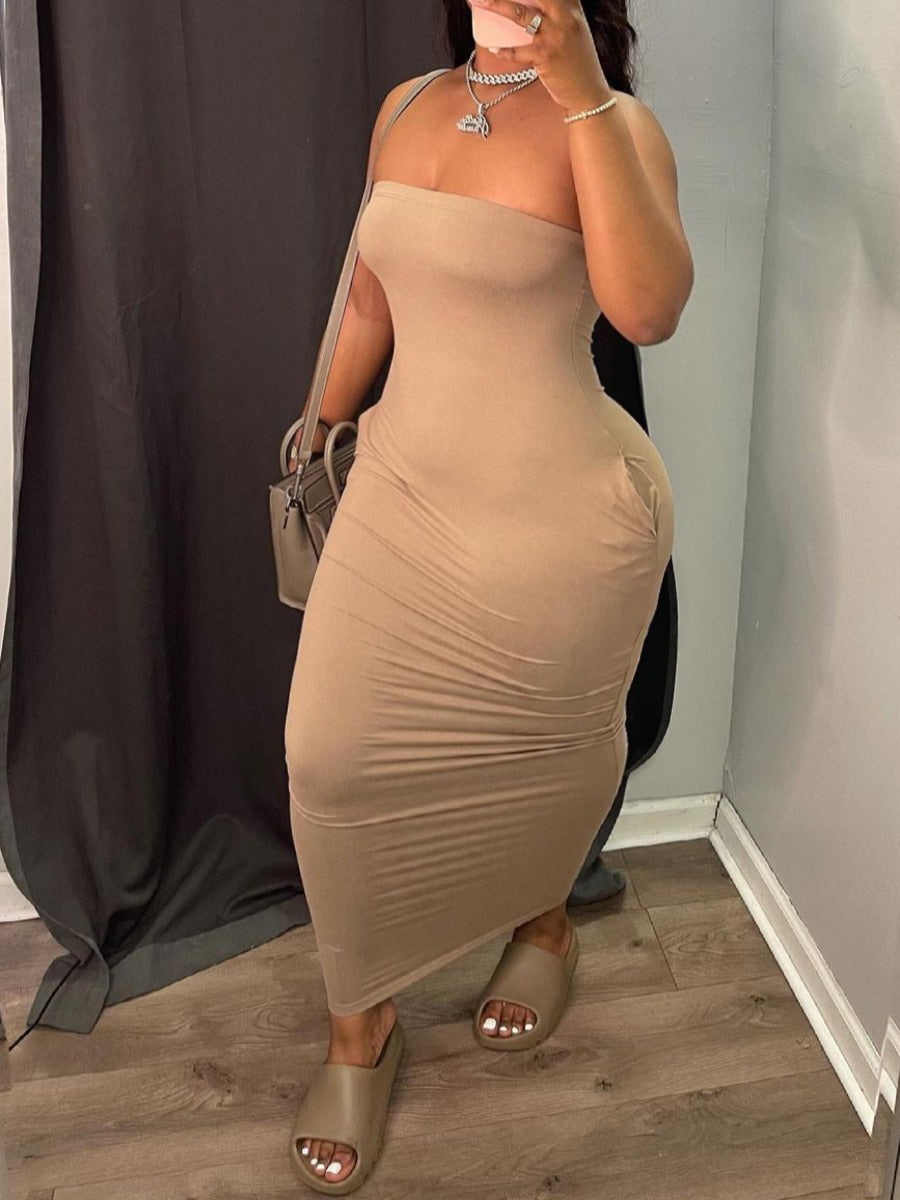 Well Tailored Dress with a Graceful Silhouette