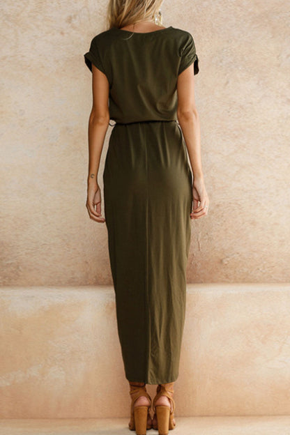 Effortlessly Elegant Dress with a Timeless Design